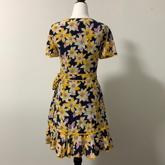 Cinq á Sept Navy Floral Silk Wrap Dress - Picture 3 of 9